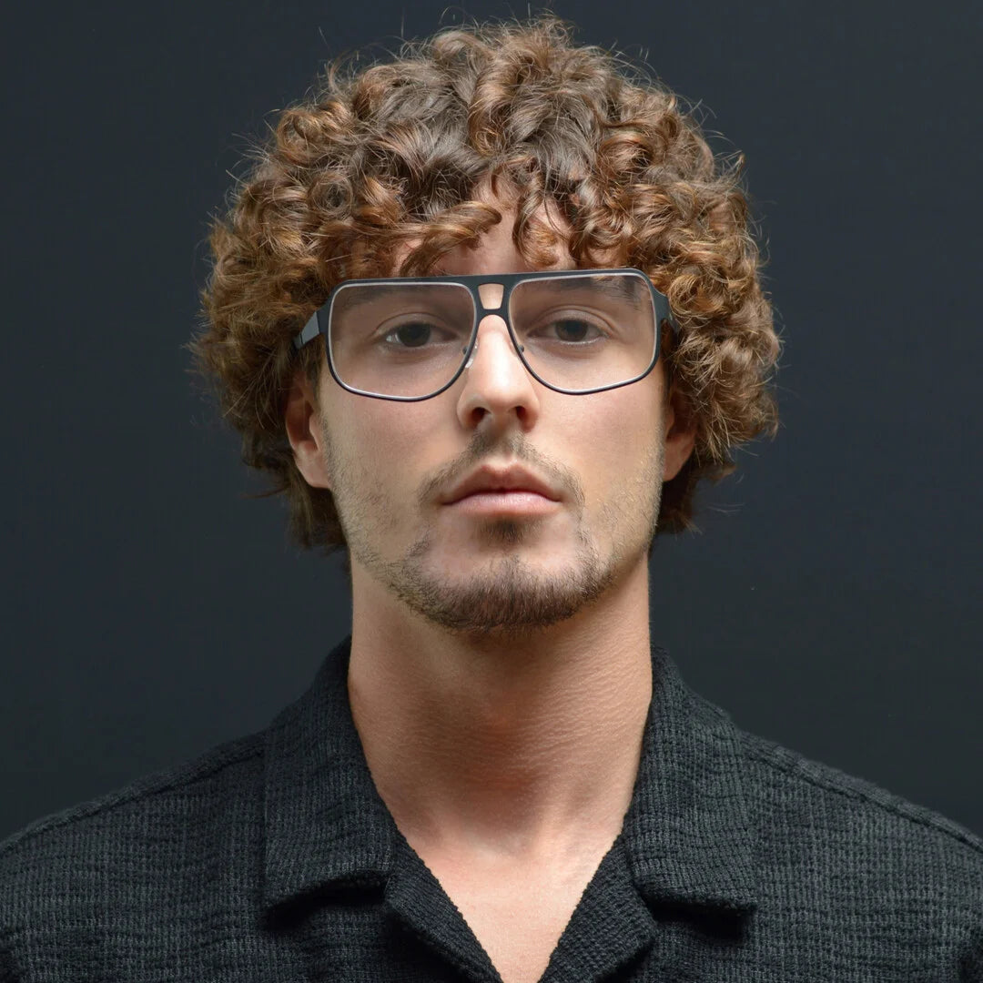 Prensil Hal Black