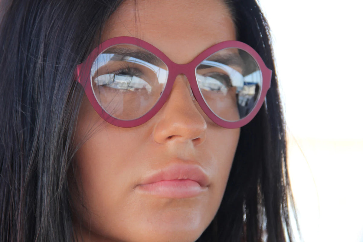 Prensil Imy Indian Red con lenti da sole in nylon