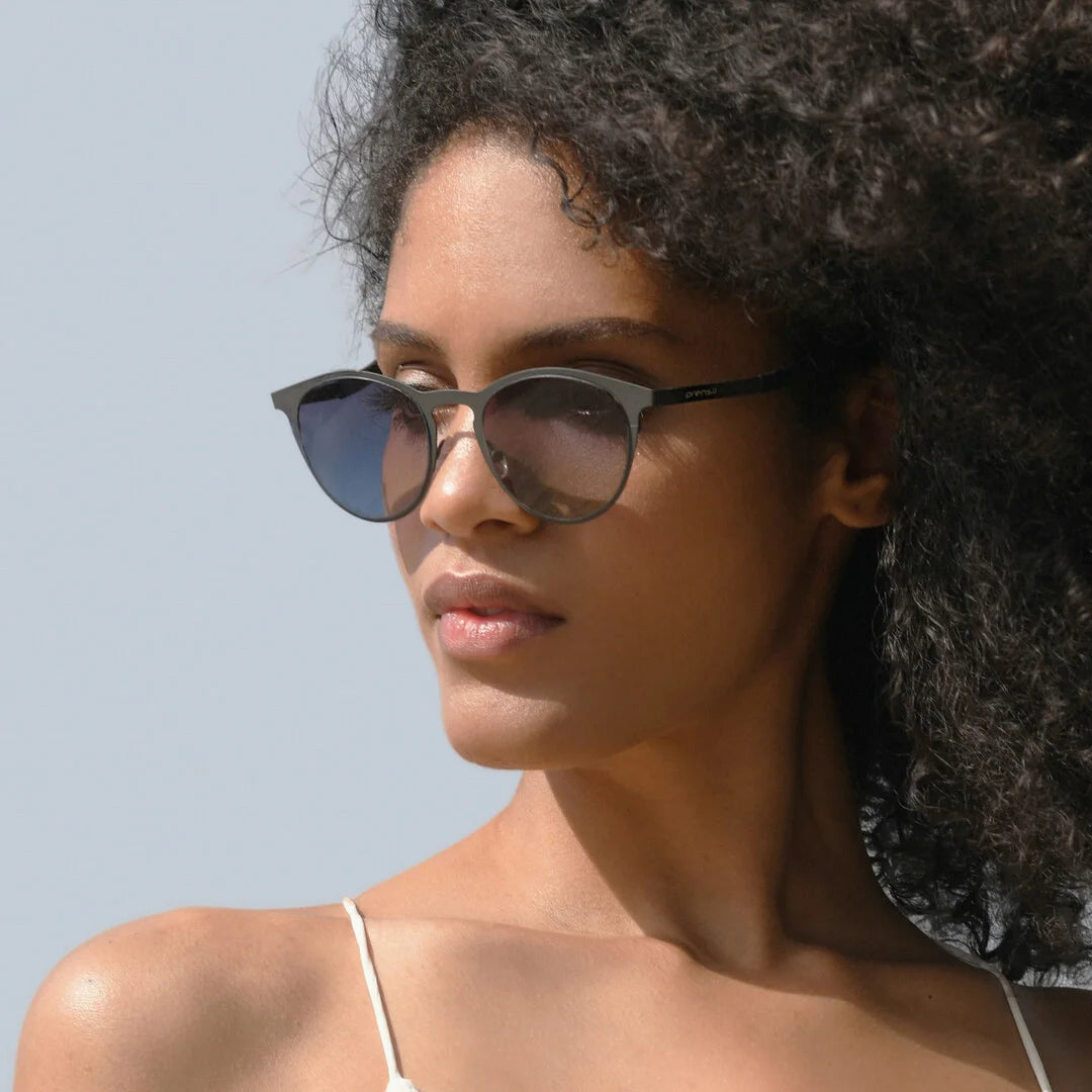 Prensil Nat Carbon con lenti da sole in nylon
